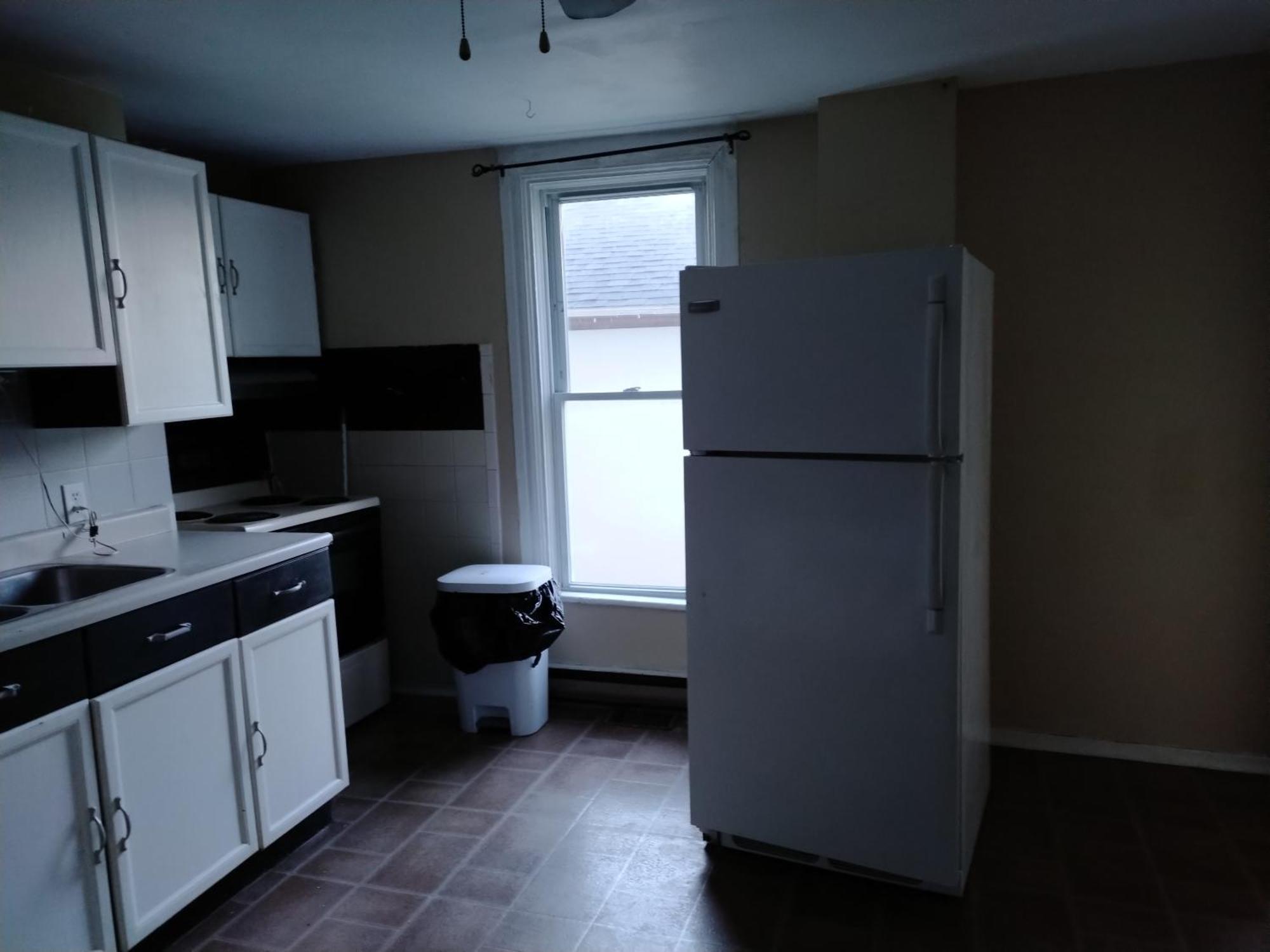 Cozy Downtown Two Bedrooms Free Parking Kingston Bagian luar foto