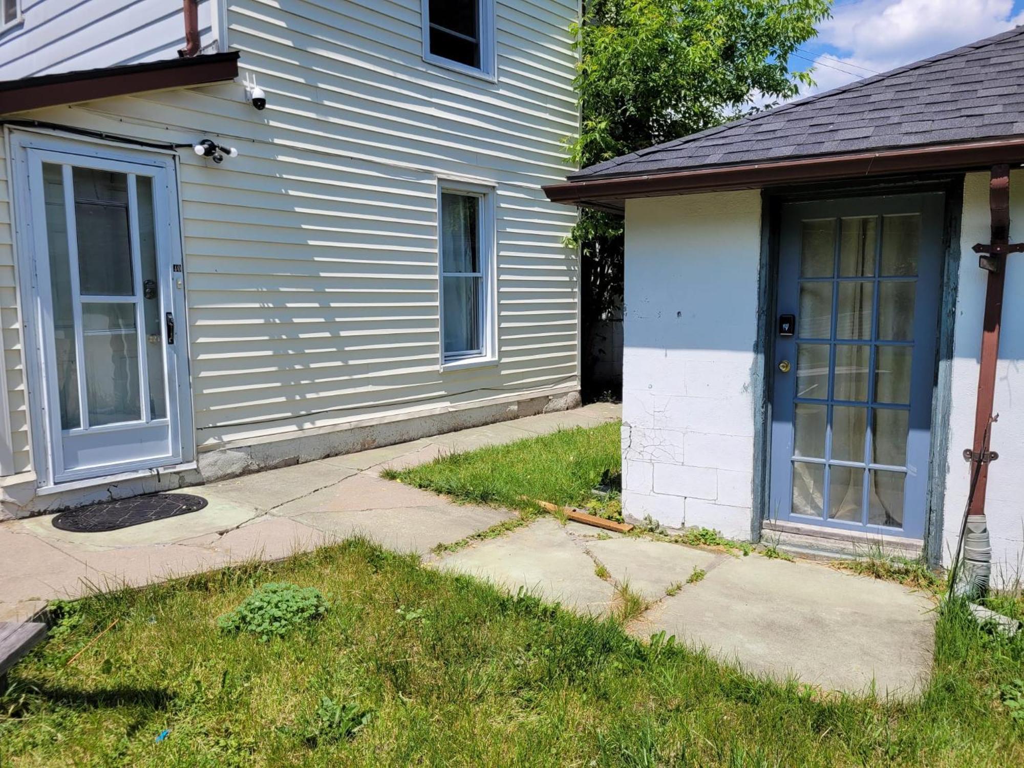 Cozy Downtown Two Bedrooms Free Parking Kingston Bagian luar foto