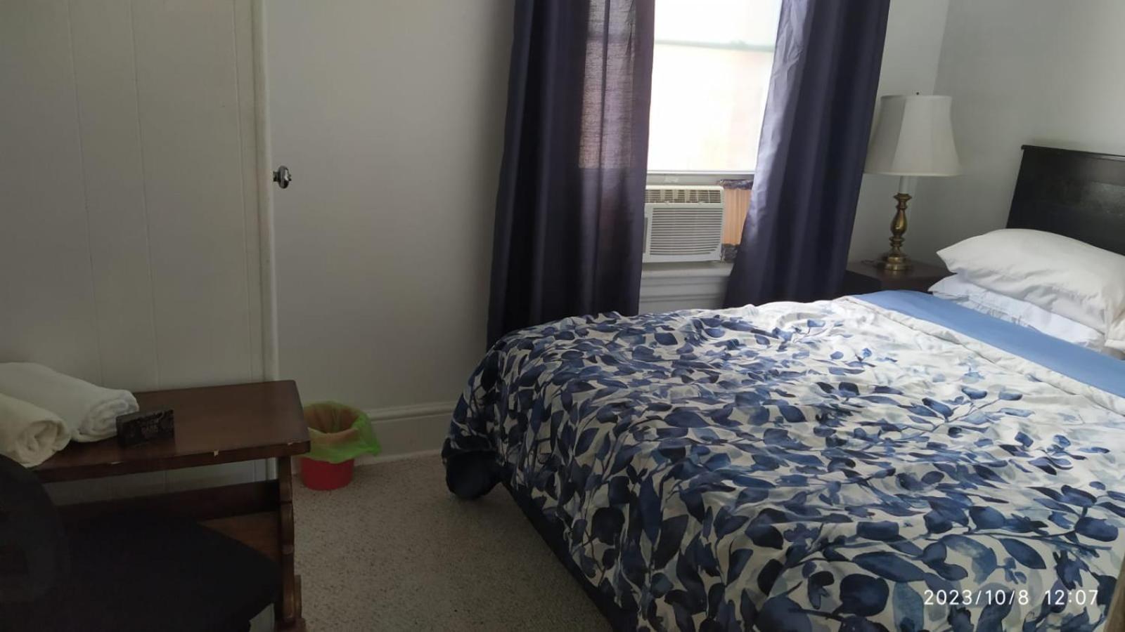 Cozy Downtown Two Bedrooms Free Parking Kingston Bagian luar foto